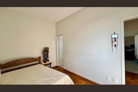 Apartamento à venda com 108m², 3 quartos e 1 vaga Apartamento à venda com 108m², 3 quartos e 1 vagaQuarto