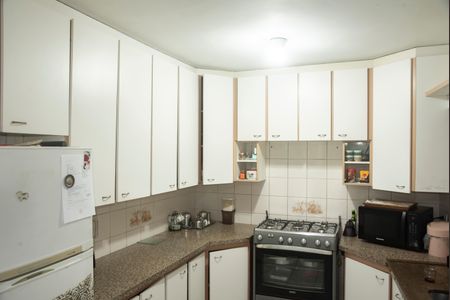 Casa à venda com 105m², 3 quartos e 2 vagasCozinha