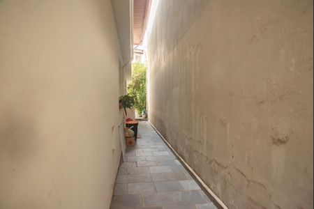 Casa à venda com 105m², 3 quartos e 2 vagasAcesso lateral