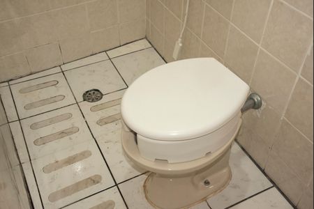 Casa à venda com 105m², 3 quartos e 2 vagasBanheiro de Serviço