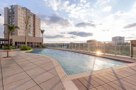 Apartamento à venda com 95m², 2 quartos e 2 vagasÁrea comum - Piscina