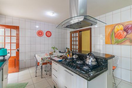 Casa à venda com 220m², 4 quartos e 2 vagasCozinha