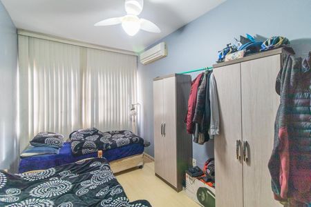 Casa à venda com 220m², 4 quartos e 2 vagasQuarto 1