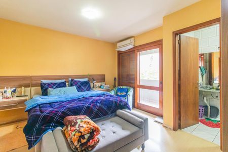 Casa à venda com 220m², 4 quartos e 2 vagas/Suite 2