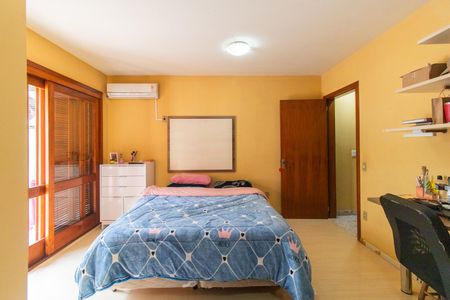 Casa à venda com 220m², 4 quartos e 2 vagasSuite 1