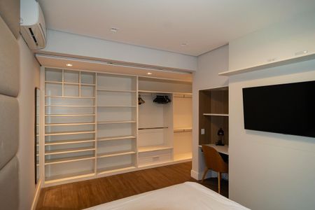 Apartamento à venda com 200m², 3 quartos e 1 vaga Apartamento à venda com 200m², 3 quartos e 1 vagaSuíte 2