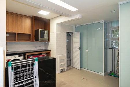 Apartamento à venda com 200m², 3 quartos e 1 vaga Apartamento à venda com 200m², 3 quartos e 1 vagaÁrea de Serviço