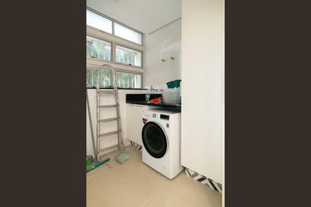 Apartamento à venda com 200m², 3 quartos e 1 vaga Apartamento à venda com 200m², 3 quartos e 1 vagaÁrea de Serviço