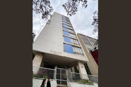 Apartamento à venda com 200m², 3 quartos e 1 vaga Apartamento à venda com 200m², 3 quartos e 1 vagaFachada