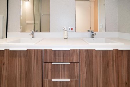 Apartamento à venda com 200m², 3 quartos e 1 vaga Apartamento à venda com 200m², 3 quartos e 1 vagaBanheiro da Suíte 1