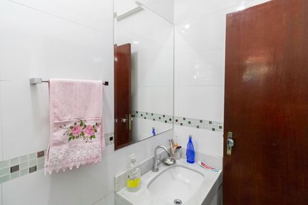 Casa à venda com 924m², 5 quartos e 8 vagasBanheiro da Suíte 1