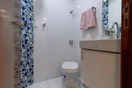Casa à venda com 924m², 5 quartos e 8 vagasBanheiro Social 