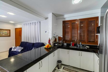 Casa à venda com 924m², 5 quartos e 8 vagasSala/Cozinha
