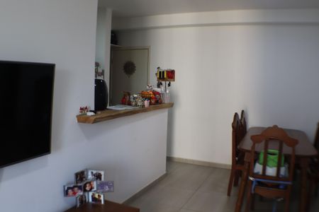 Apartamento à venda com 68m², 3 quartos e 1 vaga Apartamento à venda com 68m², 3 quartos e 1 vagaSala