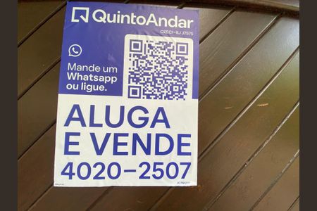 Casa à venda com 360m², 5 quartos e 4 vagas Casa à venda com 360m², 5 quartos e 4 vagasPlaca