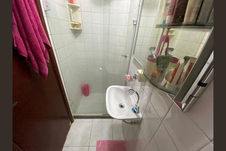 Casa à venda com 360m², 5 quartos e 4 vagas Casa à venda com 360m², 5 quartos e 4 vagasBanheiro Social