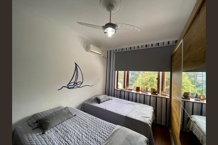 Casa à venda com 360m², 5 quartos e 4 vagas Casa à venda com 360m², 5 quartos e 4 vagasQuarto 1