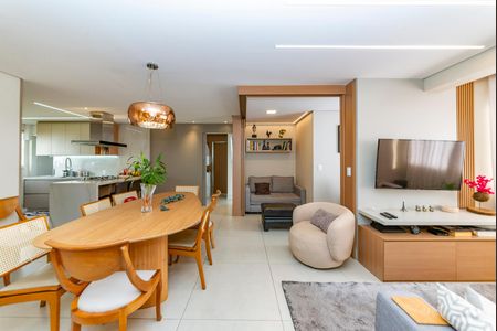 Apartamento à venda com 95m², 2 quartos e 2 vagas Apartamento à venda com 95m², 2 quartos e 2 vagasSala