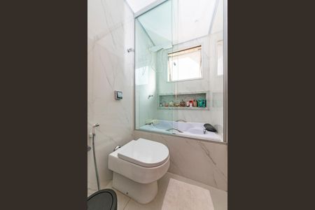 Apartamento à venda com 95m², 2 quartos e 2 vagas Apartamento à venda com 95m², 2 quartos e 2 vagasBanheiro Social