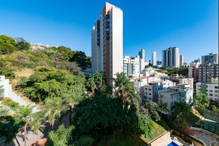 Apartamento à venda com 95m², 2 quartos e 2 vagas Apartamento à venda com 95m², 2 quartos e 2 vagasCozinha/Vista