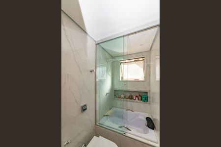 Apartamento à venda com 95m², 2 quartos e 2 vagas Apartamento à venda com 95m², 2 quartos e 2 vagasBanheiro Social