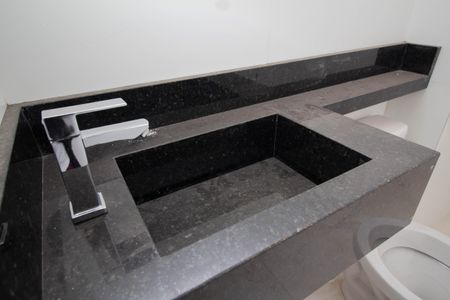 Apartamento à venda com 53m², 2 quartos e 1 vaga Apartamento à venda com 53m², 2 quartos e 1 vagaBanheiro da Suíte