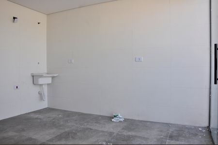 Apartamento à venda com 104m², 2 quartos e 1 vaga Apartamento à venda com 104m², 2 quartos e 1 vagaDetalhe - Cozinha e Área de Serviço