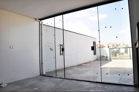 Apartamento à venda com 104m², 2 quartos e 1 vaga Apartamento à venda com 104m², 2 quartos e 1 vagaDetalhe - Cozinha e Área de Serviço