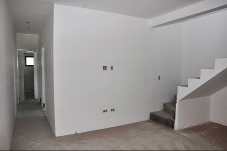 Apartamento à venda com 104m², 2 quartos e 1 vaga Apartamento à venda com 104m², 2 quartos e 1 vagaSala