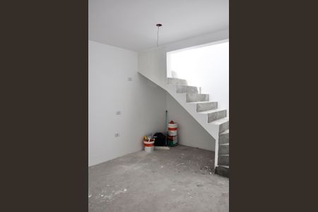 Apartamento à venda com 103m², 2 quartos e 1 vaga Apartamento à venda com 103m², 2 quartos e 1 vagaSala