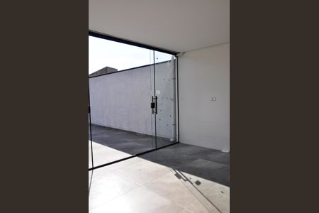 Apartamento à venda com 103m², 2 quartos e 1 vaga Apartamento à venda com 103m², 2 quartos e 1 vagaVaranda da Cozinha e Área de Serviço