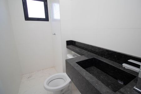Apartamento à venda com 58m², 2 quartos e 1 vagaBanheiro da Suíte