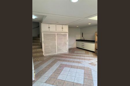 Casa à venda com 281m², 4 quartos e 3 vagas
