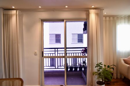 Apartamento à venda com 120m², 3 quartos e 2 vagas Apartamento à venda com 120m², 3 quartos e 2 vagasSacada