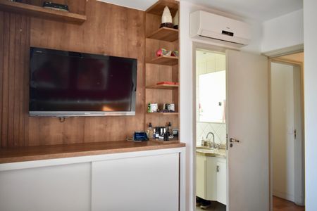 Apartamento à venda com 120m², 3 quartos e 2 vagas Apartamento à venda com 120m², 3 quartos e 2 vagasSuíte