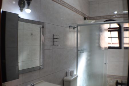 Casa para alugar com 325m², 4 quartos e 4 vagas Casa para alugar com 325m², 4 quartos e 4 vagasBanheiro Social