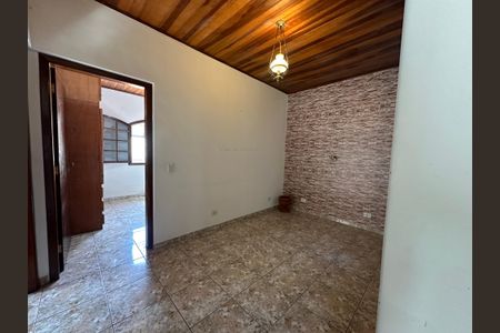 Casa para alugar com 325m², 4 quartos e 4 vagas Casa para alugar com 325m², 4 quartos e 4 vagasSala de TV