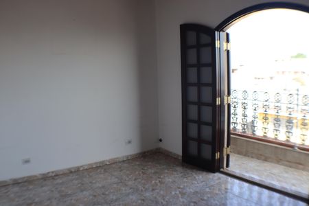 Casa para alugar com 325m², 4 quartos e 4 vagas Casa para alugar com 325m², 4 quartos e 4 vagasSuíte