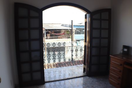 Casa para alugar com 325m², 4 quartos e 4 vagas Casa para alugar com 325m², 4 quartos e 4 vagasEscritório