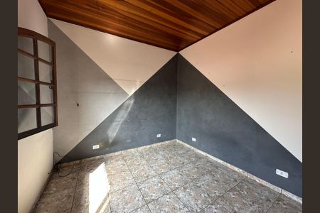 Casa para alugar com 325m², 4 quartos e 4 vagas Casa para alugar com 325m², 4 quartos e 4 vagasQuarto 2