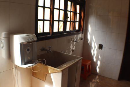 Casa para alugar com 325m², 4 quartos e 4 vagas Casa para alugar com 325m², 4 quartos e 4 vagasÁrea de Serviço