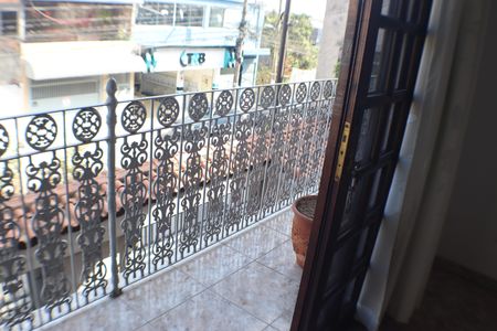 Casa para alugar com 325m², 4 quartos e 4 vagas Casa para alugar com 325m², 4 quartos e 4 vagasSacada