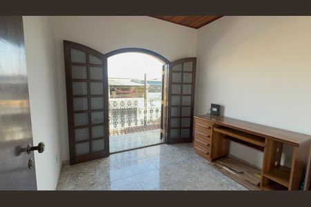 Casa para alugar com 325m², 4 quartos e 4 vagas Casa para alugar com 325m², 4 quartos e 4 vagasEscritório
