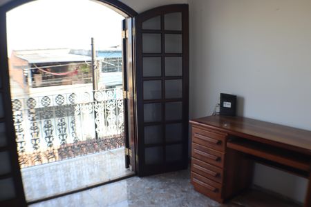 Casa para alugar com 325m², 4 quartos e 4 vagas Casa para alugar com 325m², 4 quartos e 4 vagasEscritório