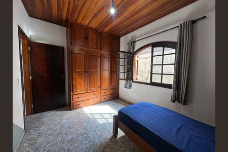 Casa para alugar com 325m², 4 quartos e 4 vagas Casa para alugar com 325m², 4 quartos e 4 vagasQuarto 1