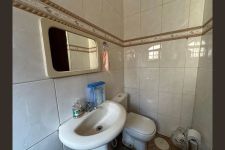 Casa para alugar com 325m², 4 quartos e 4 vagas Casa para alugar com 325m², 4 quartos e 4 vagasBanheiro de serviço