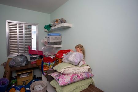 Quarto 2 de casa à venda com 4 quartos, 232m² em Taboão, Diadema