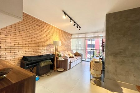 Apartamento à venda com 75m², 3 quartos e 2 vagasSala