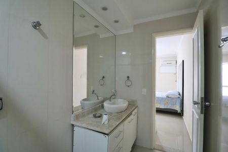 Apartamento para alugar com 126m², 4 quartos e 2 vagas Apartamento para alugar com 126m², 4 quartos e 2 vagasBanheiro Suíte