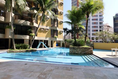 Apartamento para alugar com 126m², 4 quartos e 2 vagas Apartamento para alugar com 126m², 4 quartos e 2 vagasÁrea comum - Piscina